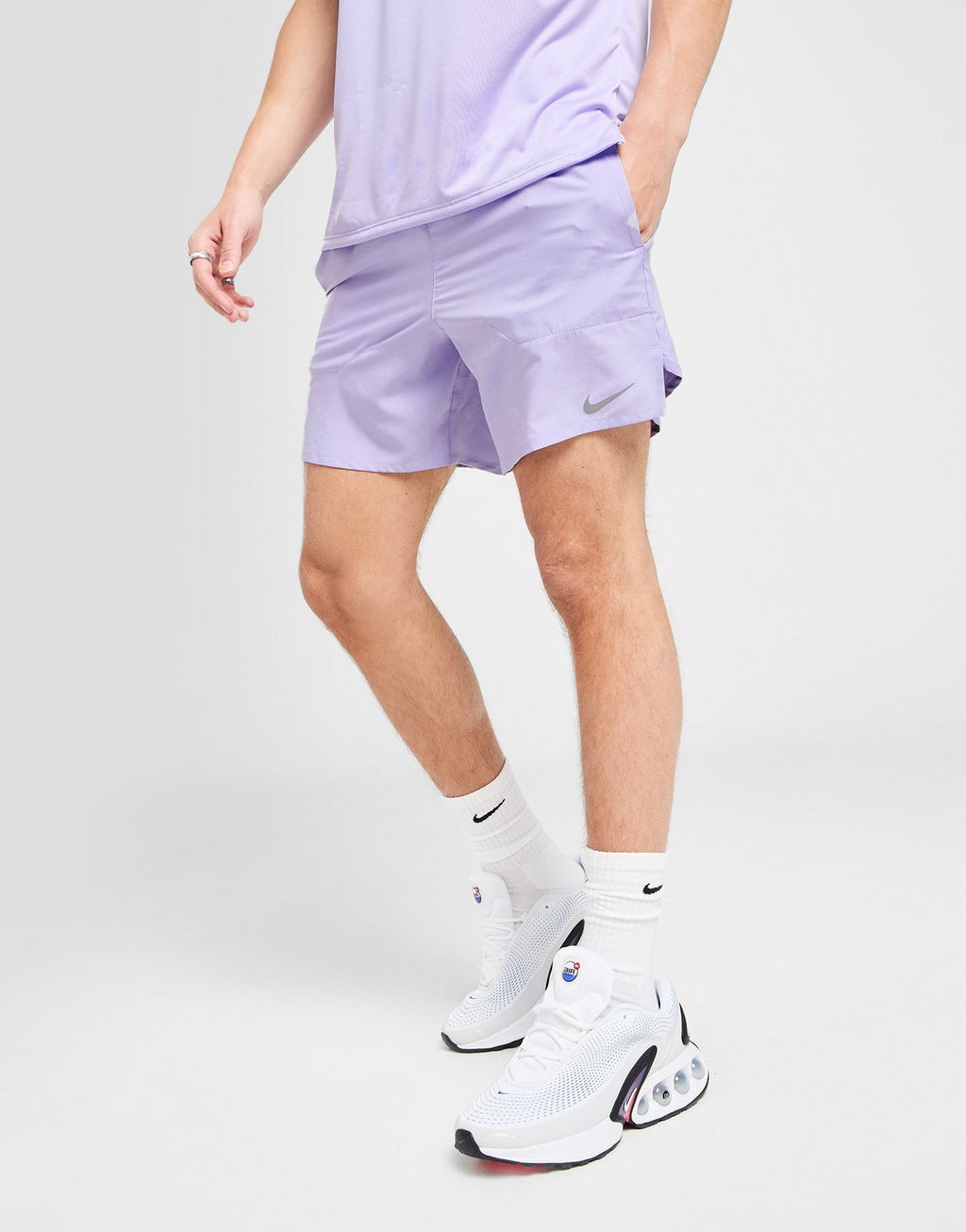 NIKE STRIDE SHORTS