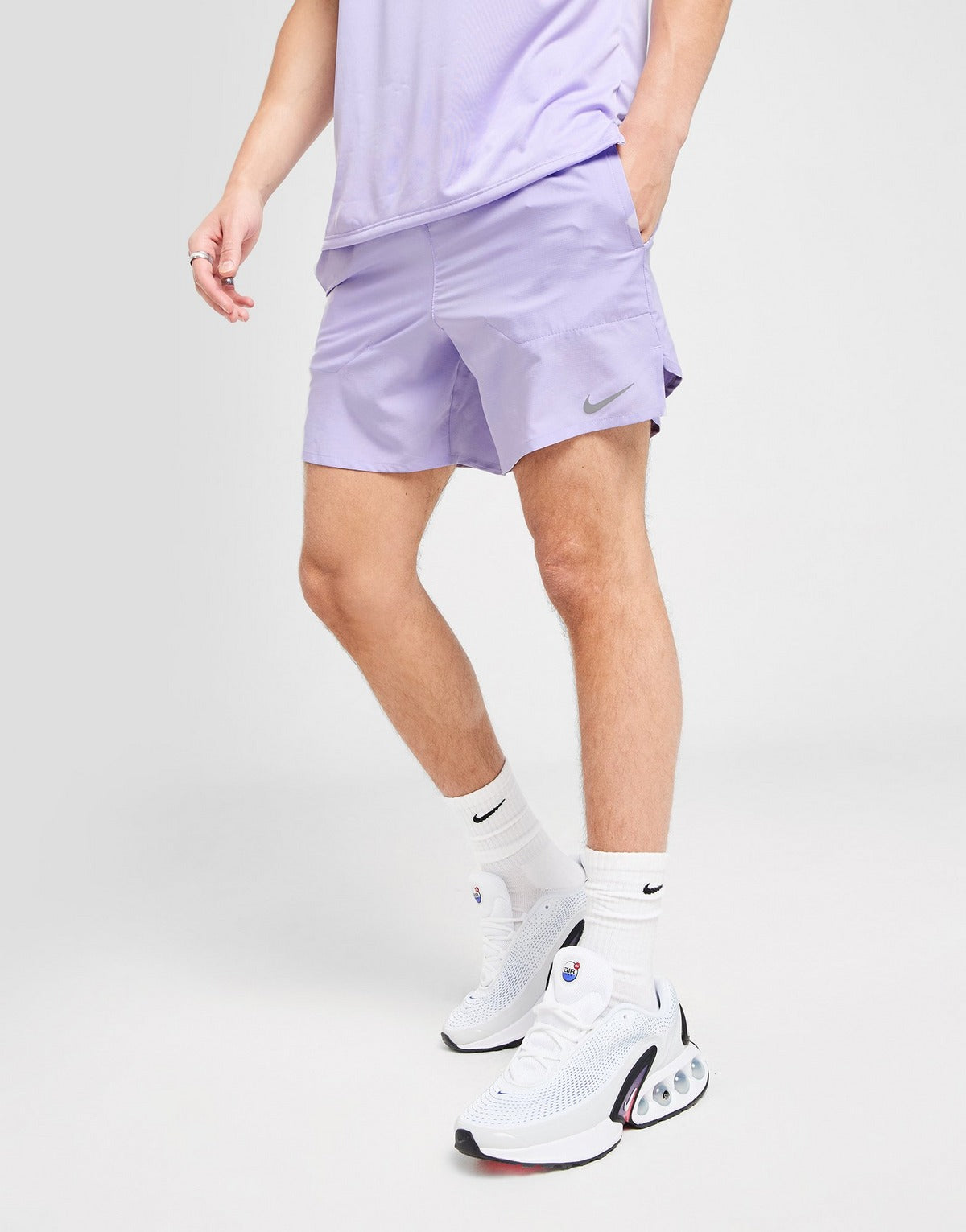 NIKE STRIDE SHORTS