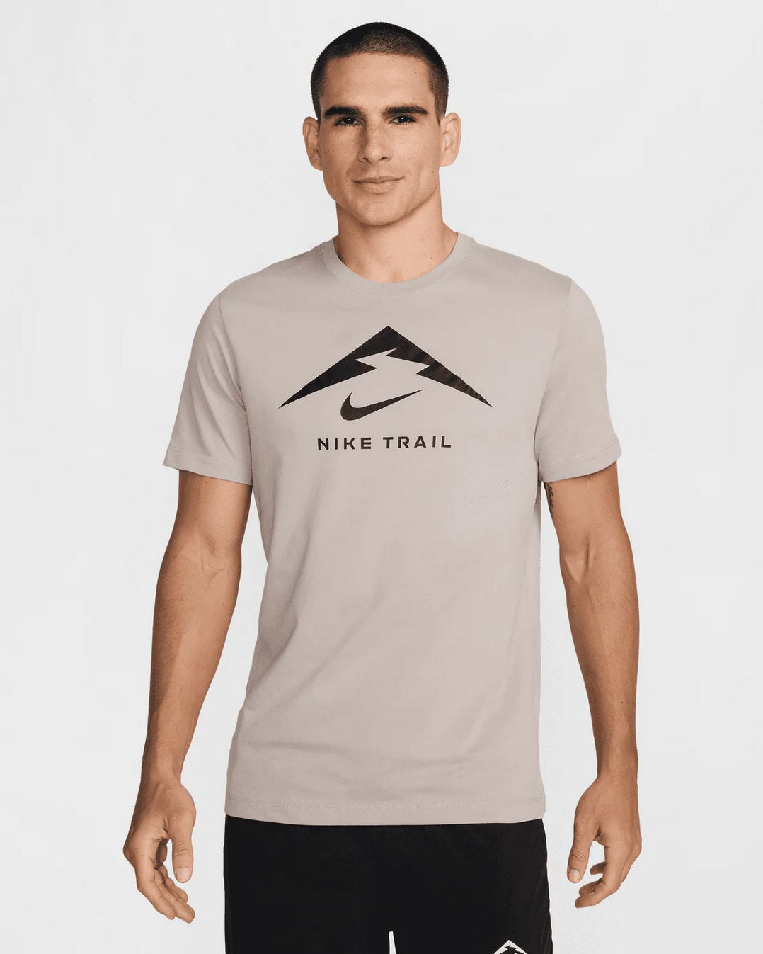 T-SHIRT NIKE TRAIL - BEIGE/NOIR