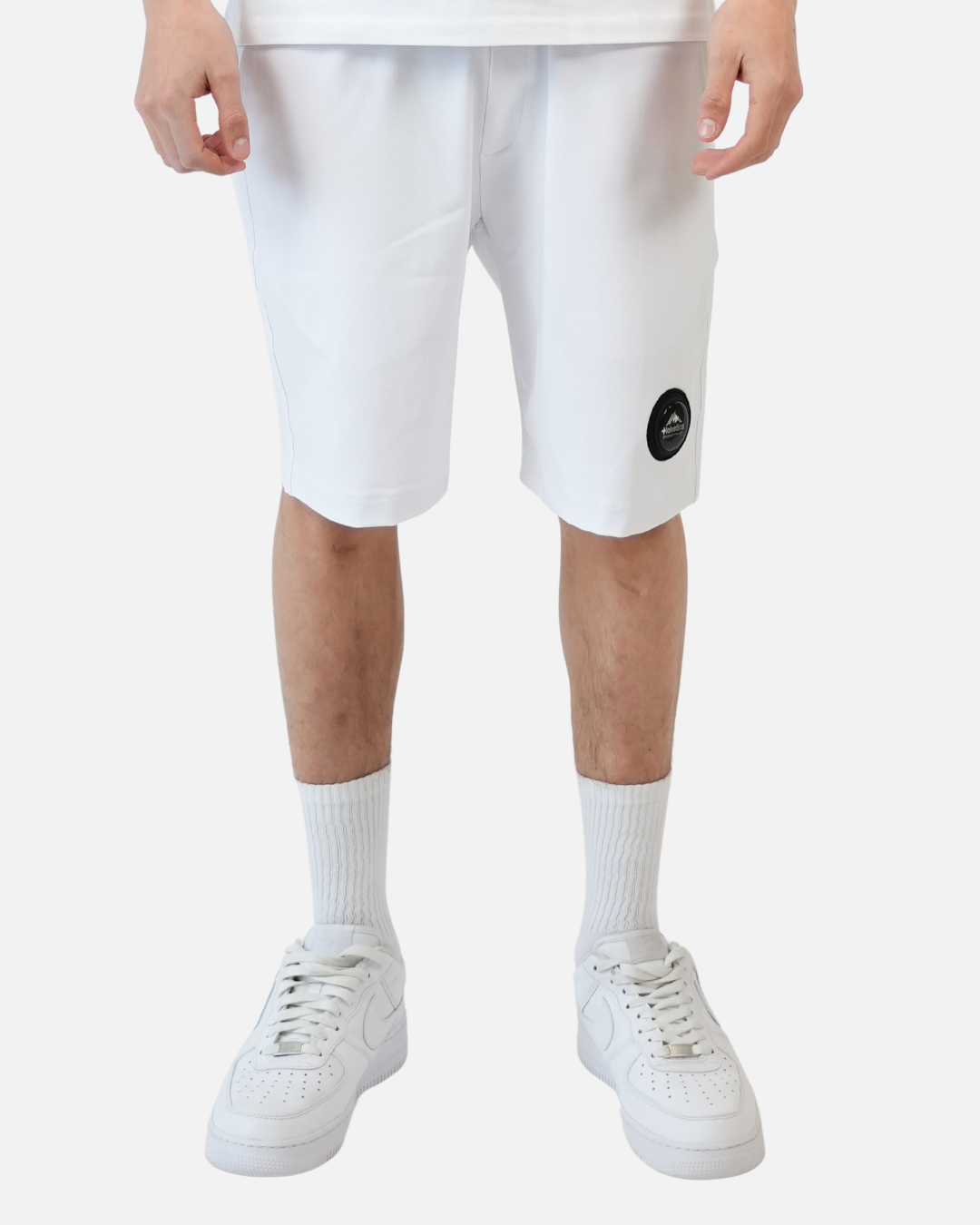 SHORT HELVETICA CAPRI