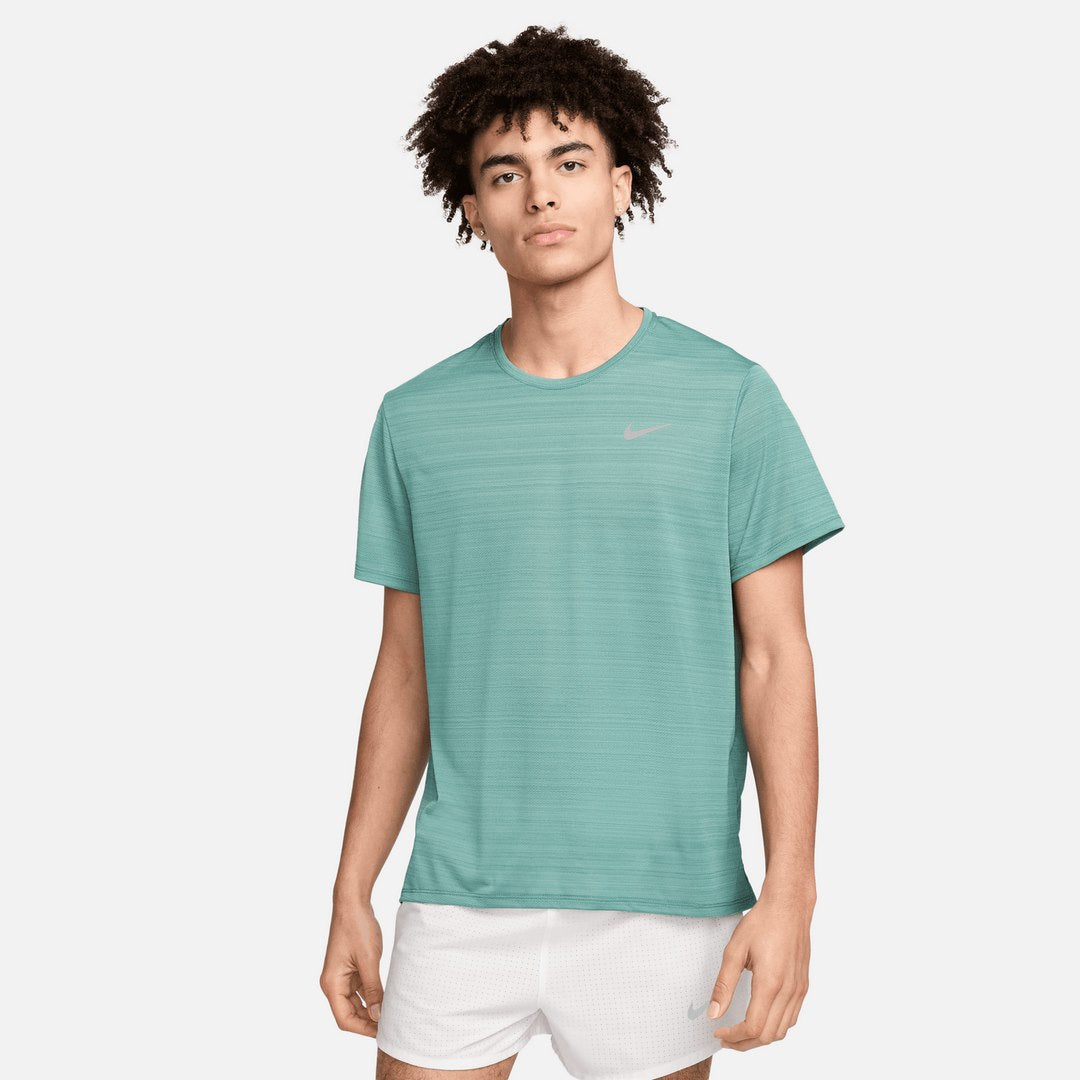 T-SHIRT NIKE DRI-FIT MILER - VERT