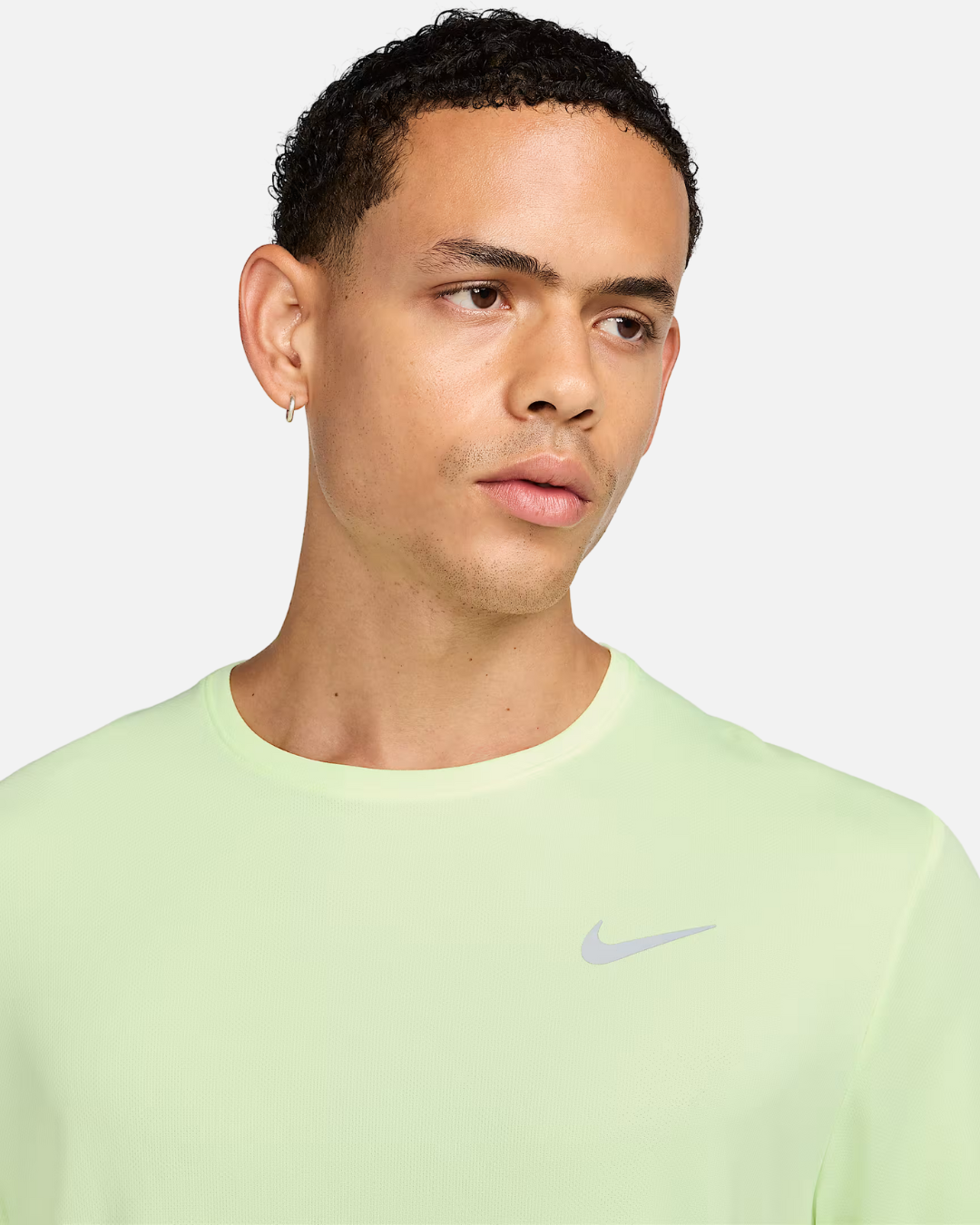 T-SHIRT NIKE MILER - JAUNE
