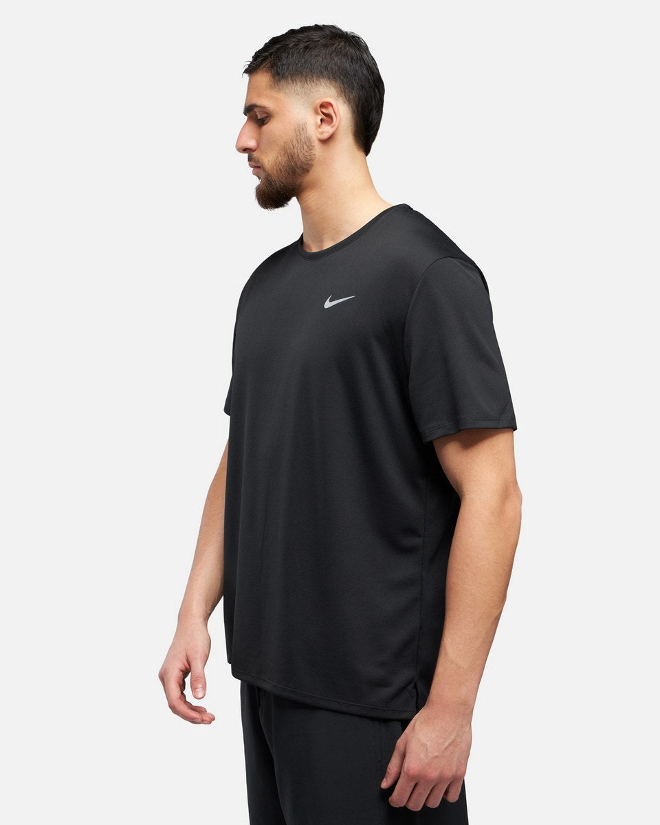 T-SHIRT NIKE MILER - NOIR