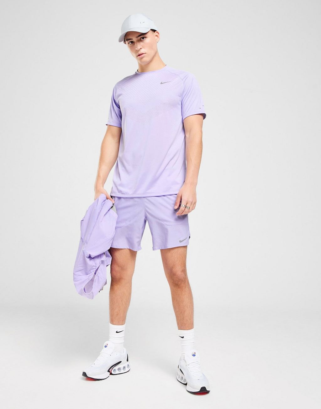 NIKE STRIDE T-SHIRT