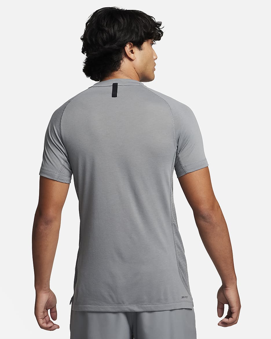 Haut de fitness à manches courtes Dri-Fit