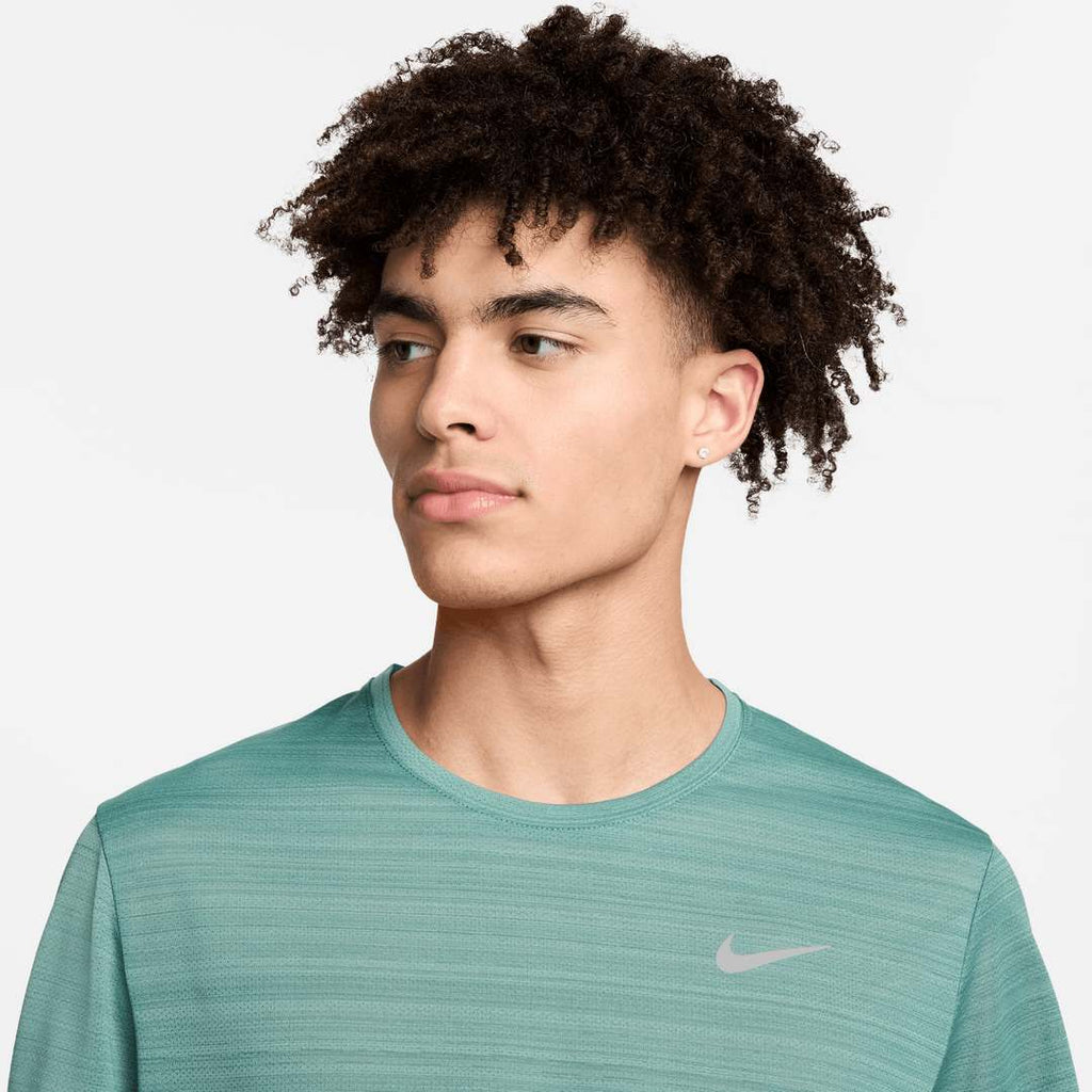 T-SHIRT NIKE DRI-FIT MILER - VERT