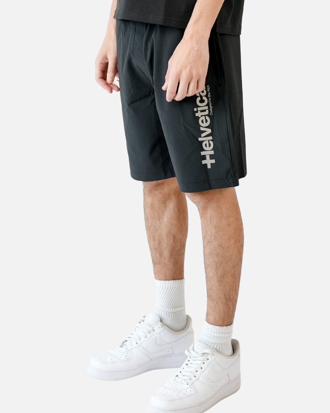 SHORT HELVETICA QUINTANA