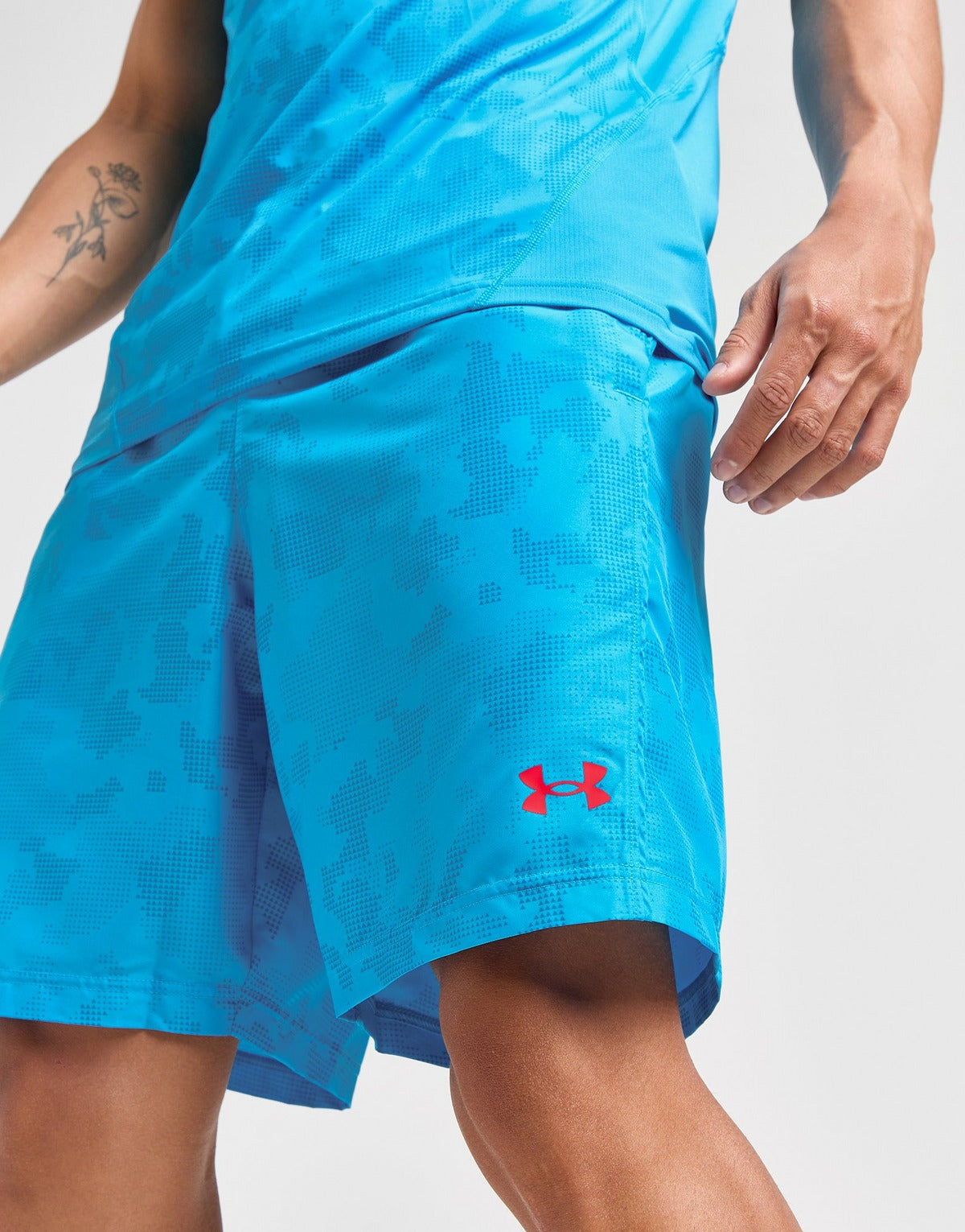 UNDER ARMOUR SHORT WOVEN CAMO