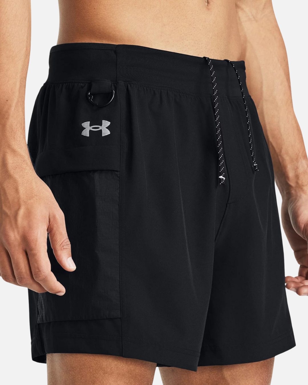 SHORT UNDER ARMOUR LAUNCH TRAIL - NOIR