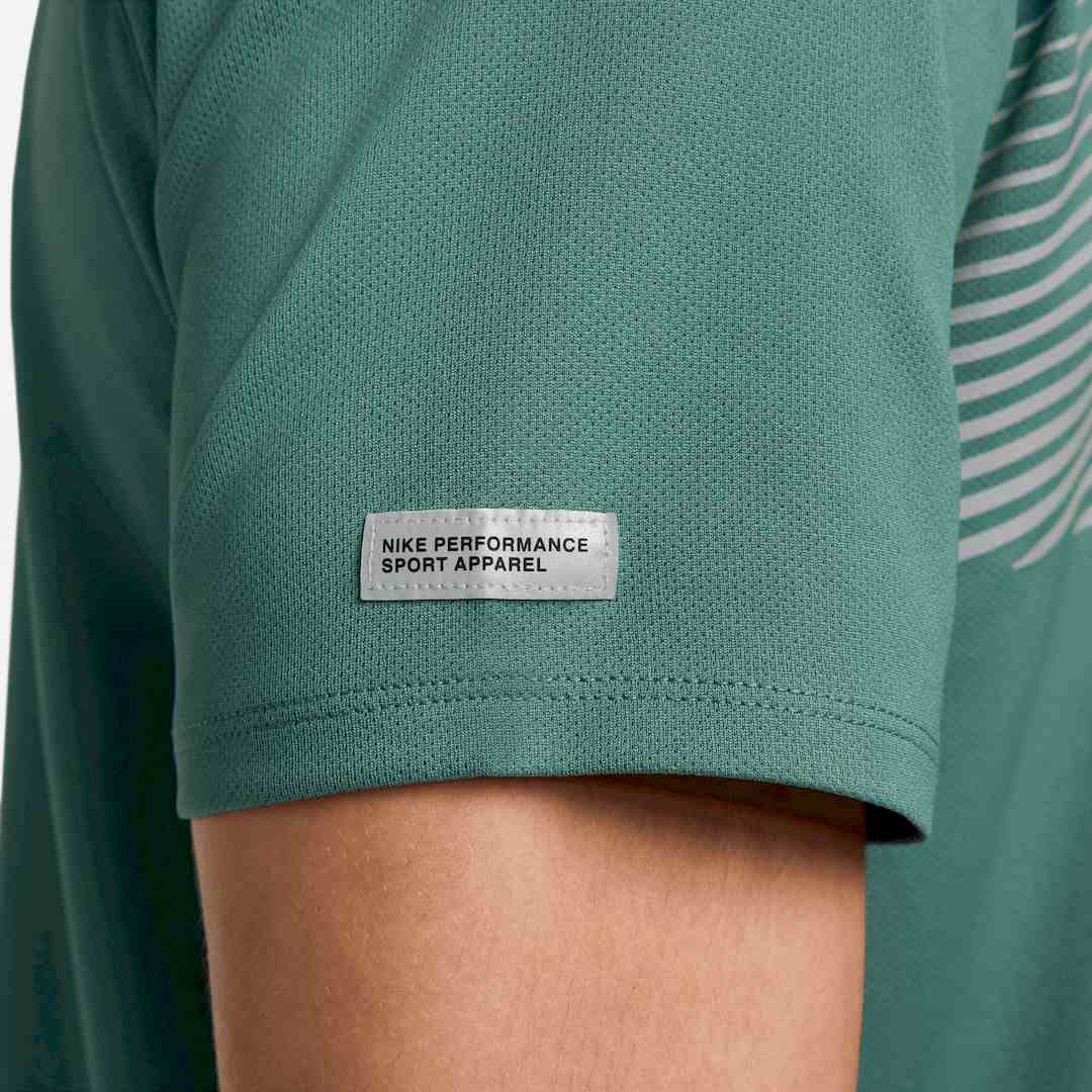 T-SHIRT NIKE CHALLENGER FLASH - VERT