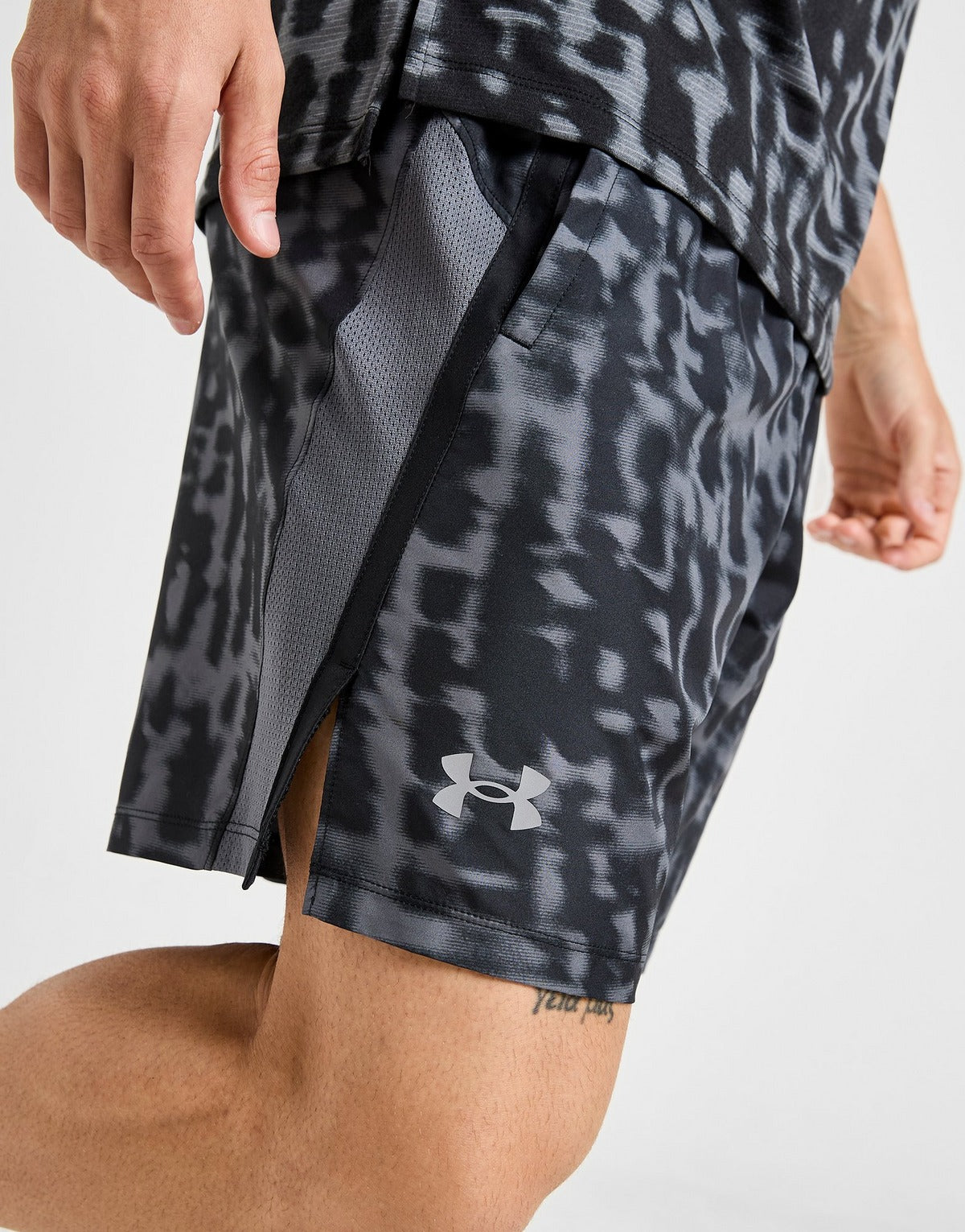 UNDER ARMOUR SHORT LAUNCH
