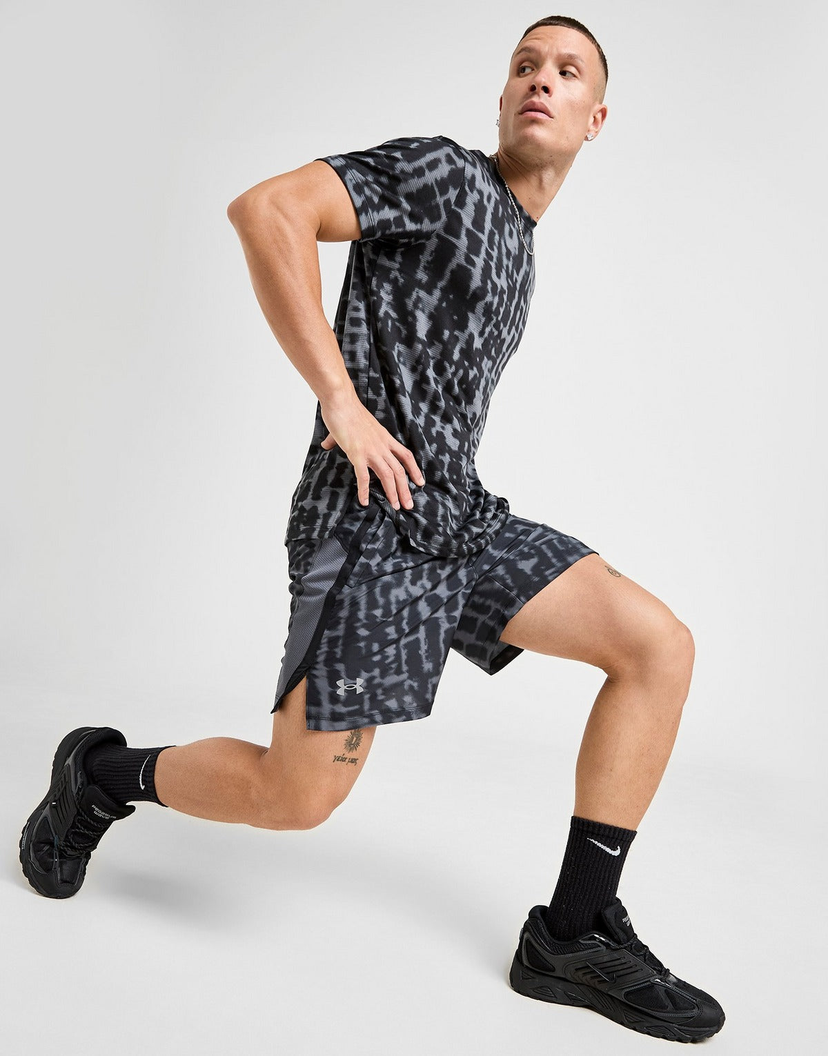 UNDER ARMOUR SHORT LAUNCH