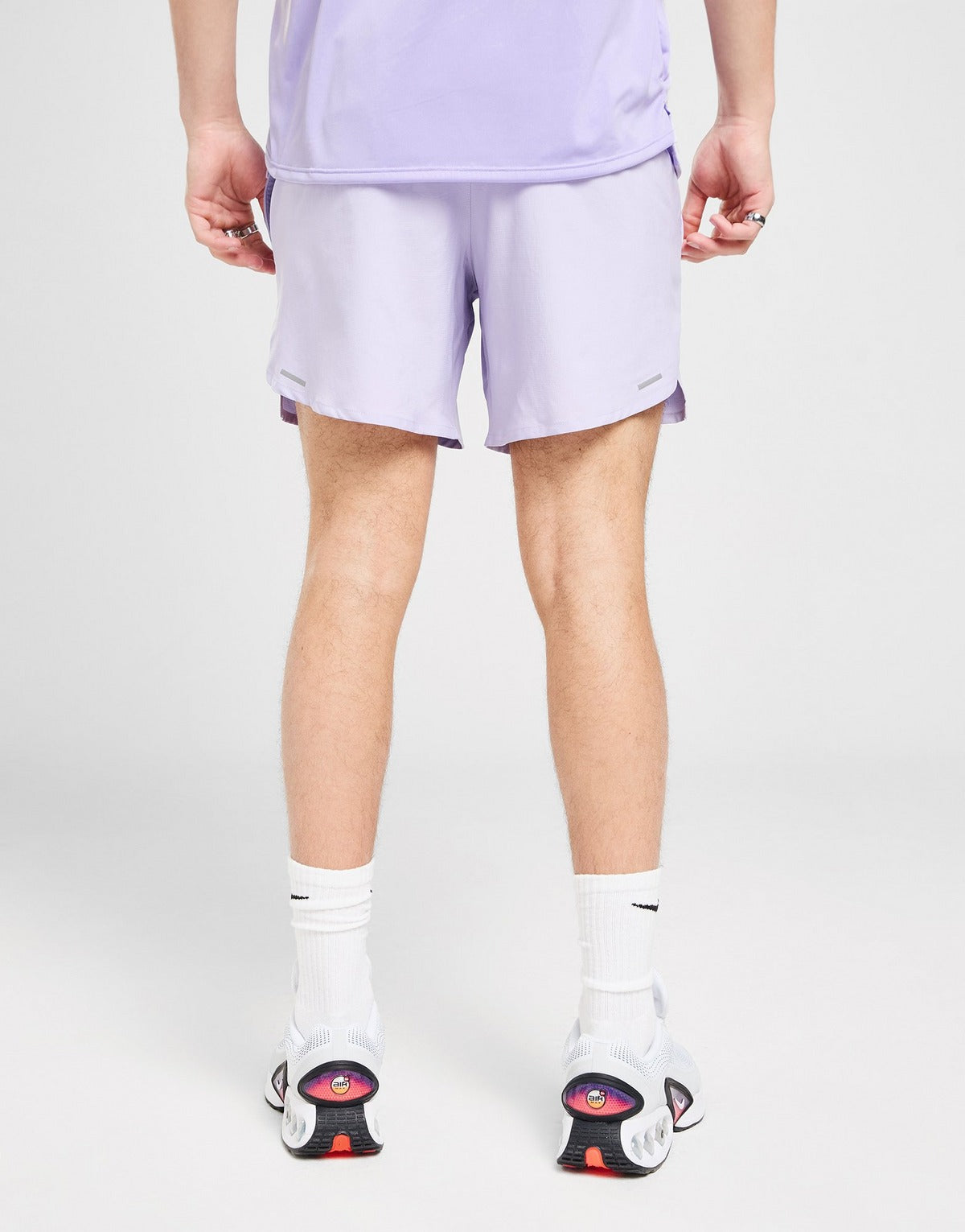 NIKE STRIDE SHORTS