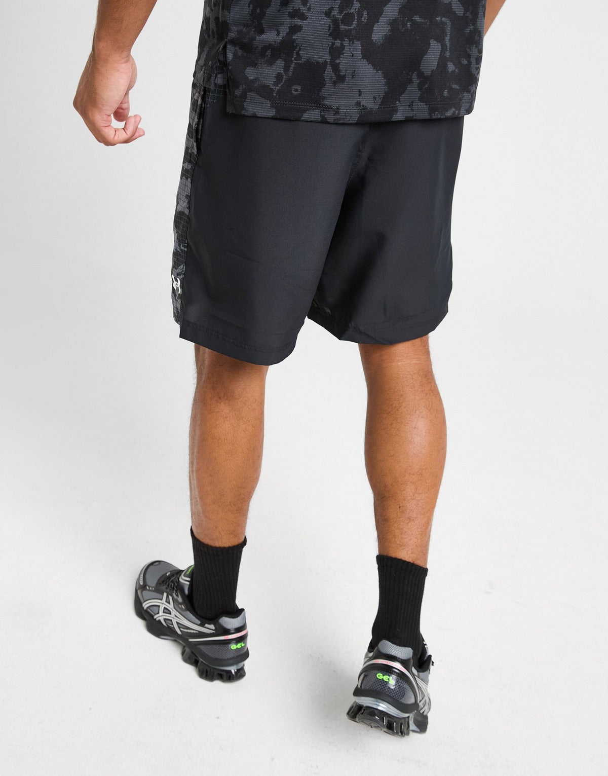 UNDER ARMOUR SHORT WOVEN CAMO