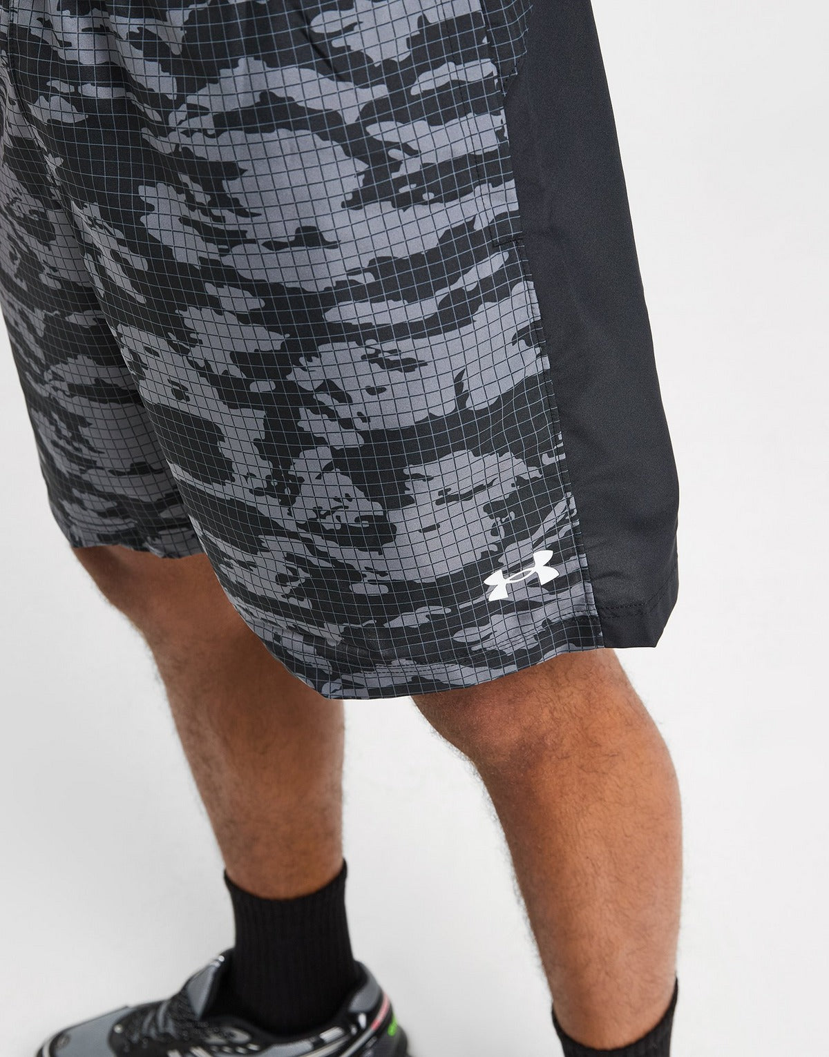 UNDER ARMOUR SHORT WOVEN CAMO