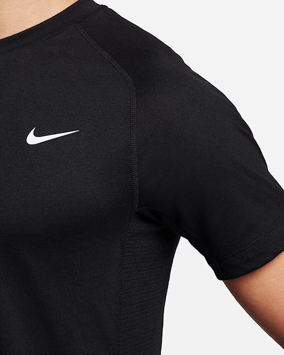 Haut de fitness à manches courtes Dri-Fit
