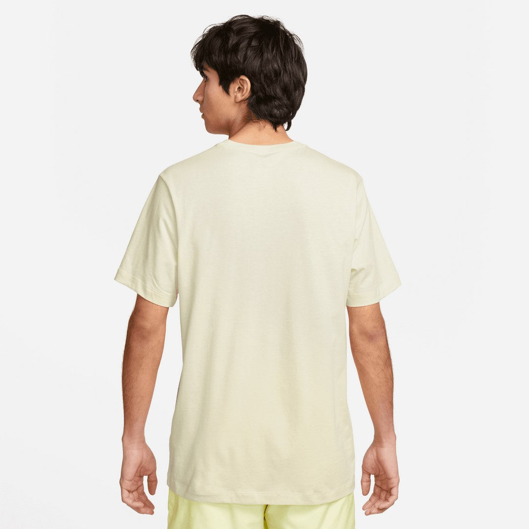 T-SHIRT NIKE CLUB - JAUNE