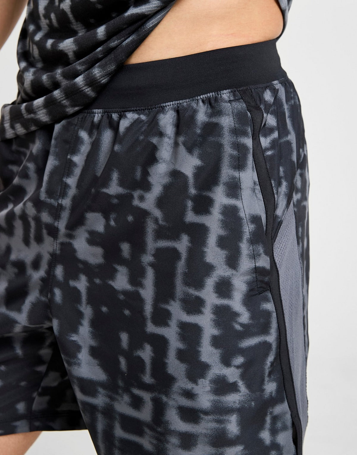 UNDER ARMOUR SHORT LAUNCH