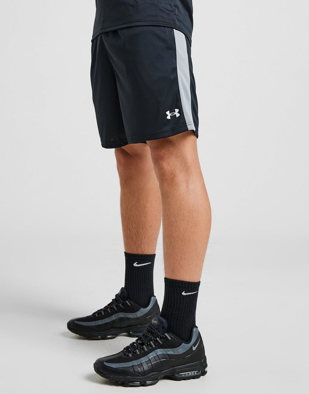 UNDER ARMOUR SHORT CHALLENGER