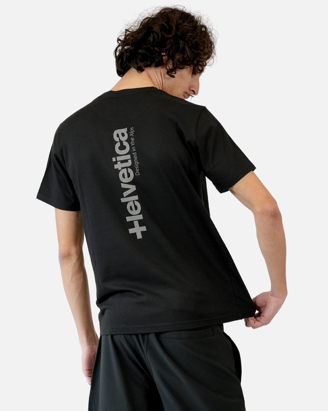 T-SHIRT HELVETICA QUINTANA