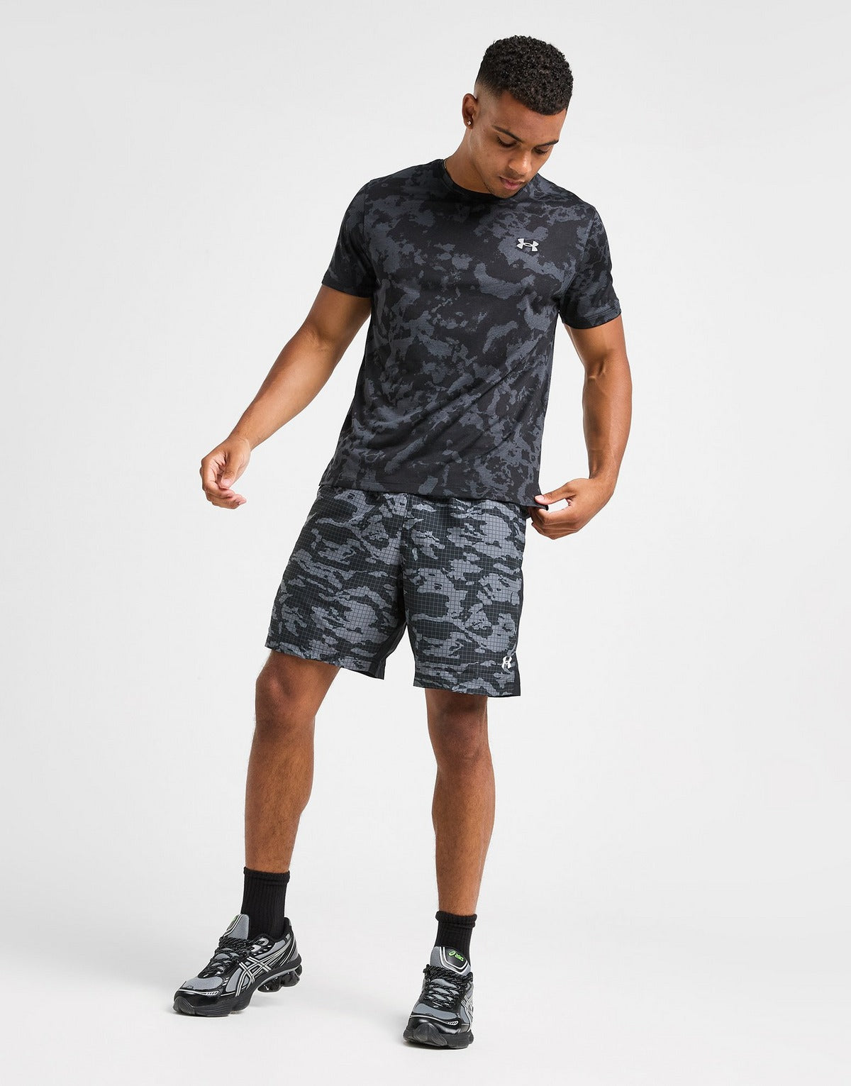 UNDER ARMOUR SHORT WOVEN CAMO