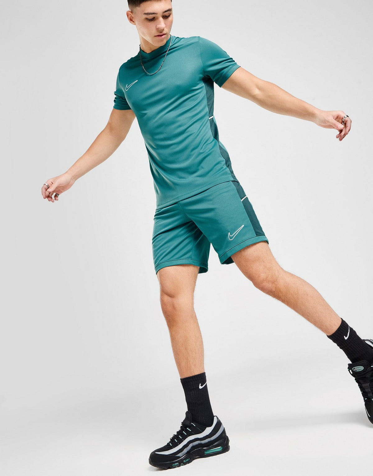 NIKE SHORT ACADEMY HOMME
